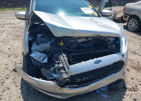 2018 Ford Focus Se z USA, uszkodzony, nr VIN 1FADP3K2XJL226128